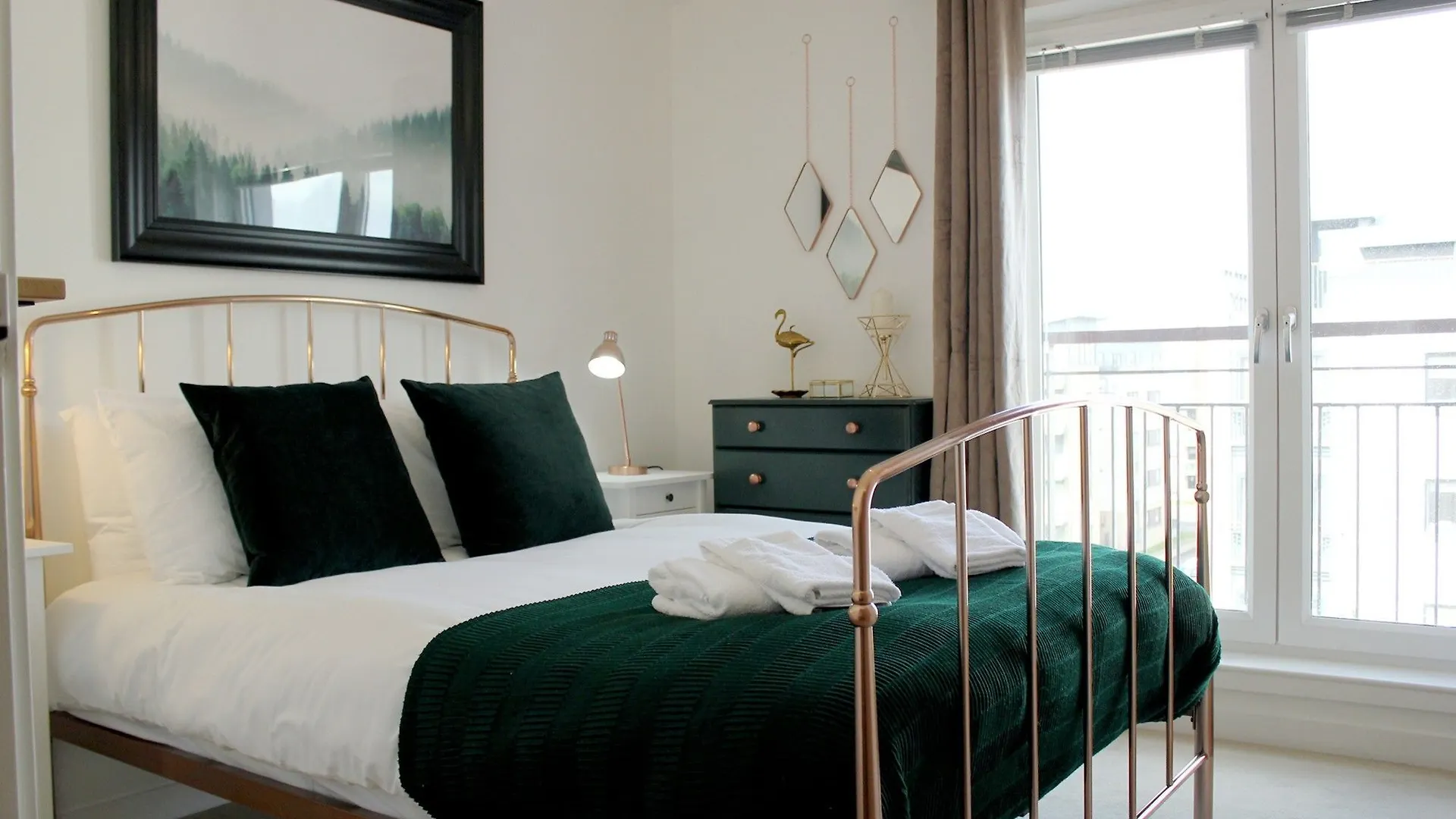 2 Bedroom Apartment With Free Parking إدنبرة